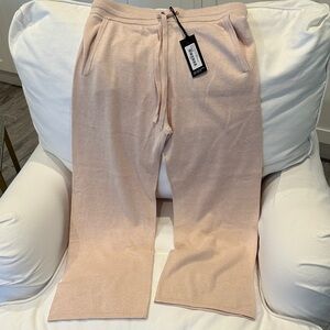R Label cashmere blend lounge pant size medium New. Blush/ivory.